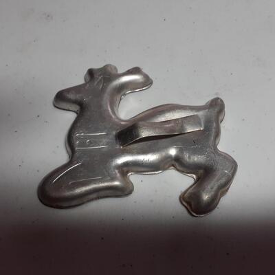 Vintage reindeer aluminum cookie cutter