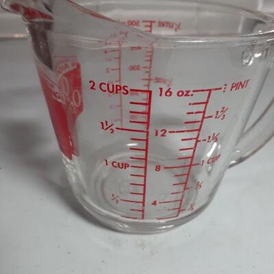 Vintage Anchor Hocking 2 cup measuring cup