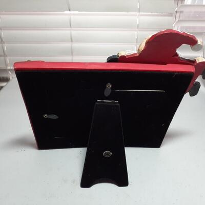 Vintage 4in x 7in ( photo size) Christmas picture frame