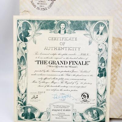 KNOWLES "THE GRAND FINALE" WIZARD OF OZ COLLECTORS PLATE
