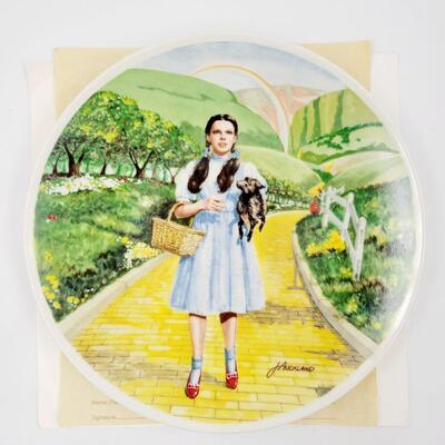 KNOWLES "OVER THE RAINBOW" WIZARD OF OZ COLLECTORS PLATE