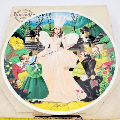 KNOWLES "FOLLOW THE YELLOW BRICK ROAD" WIZARD OF OZ COLLECTORS PLATE