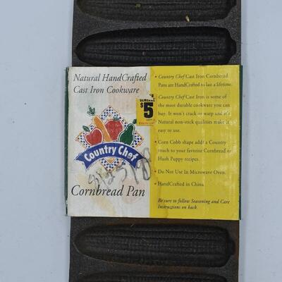 Cornbread cast iron pan