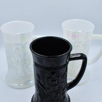 2 white, 1 black big mugs