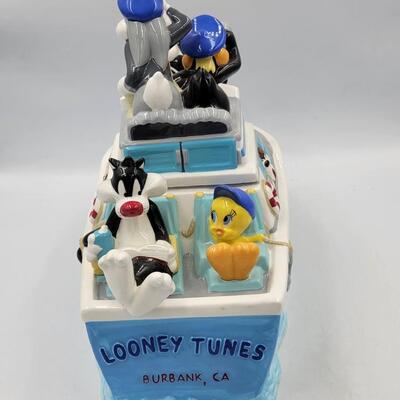 Warner Bros Loony Tunes Boat