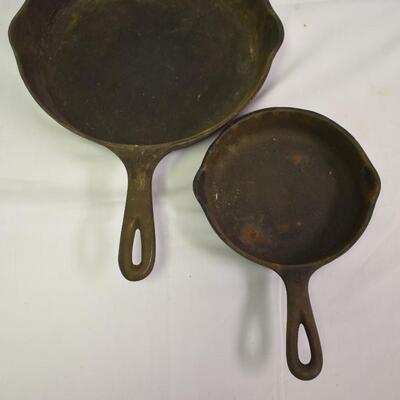 2 Wagner Skillets