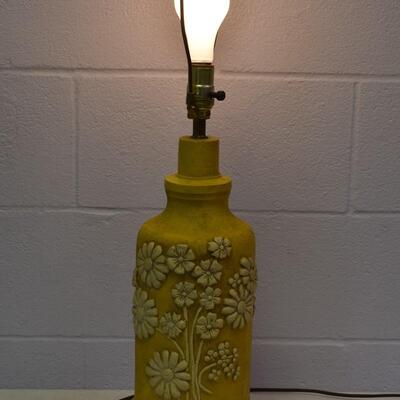 Yellow Daisy Lamp