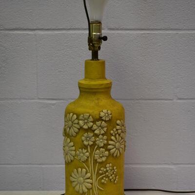 Yellow Daisy Lamp