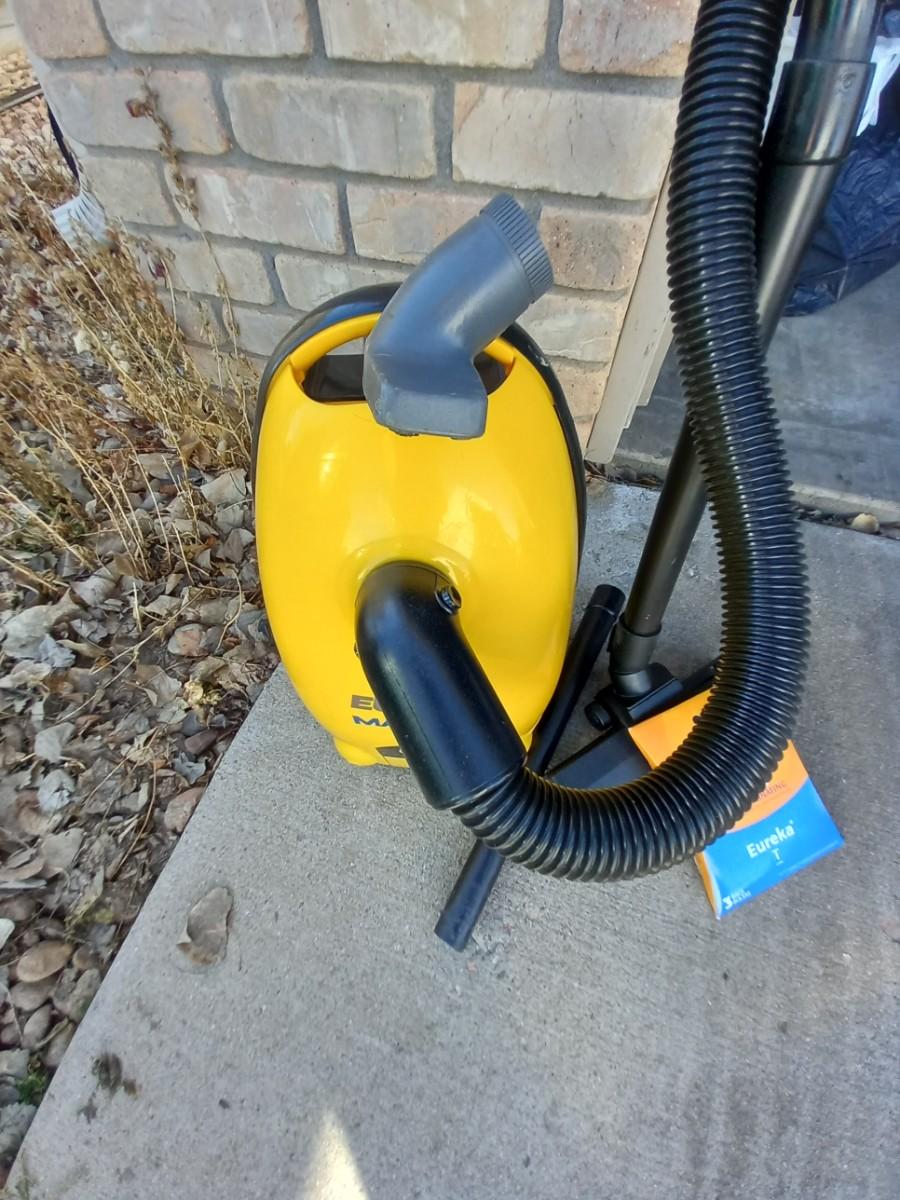 LOT 155 EUREKA MAXIMA SMALL CANISTER VACUUM