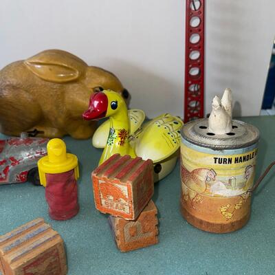 AA  GROUP OF VINTAGE TOYS WIND UPS FIRETRUCK BLOCKS