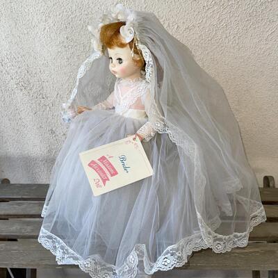 AA  VINTAGE MADAME ALEXANDER BRIDE DOLL