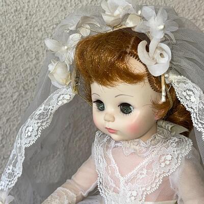 AA  VINTAGE MADAME ALEXANDER BRIDE DOLL