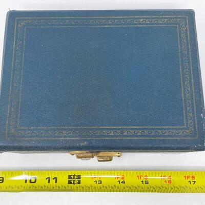 VINTAGE GREEN LOCKING JEWELRY BOX W/ KEY