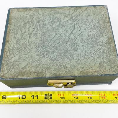 VINTAGE GREEN LOCKING JEWELRY BOX W/ KEY