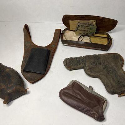 Miscellaneous WW2 Lot with pistol shape purse