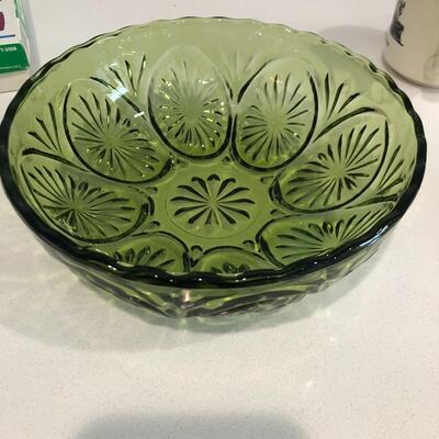 Vintage Green Pressed Glass Starburst Bowl