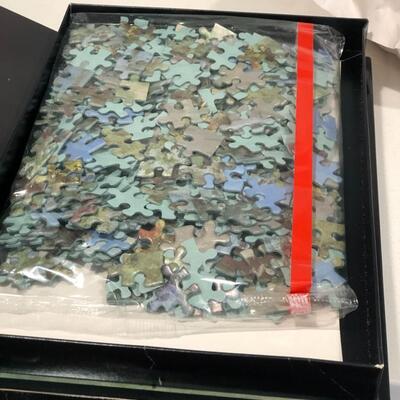 New in box Monet Art Institute of Chicago Puzzle