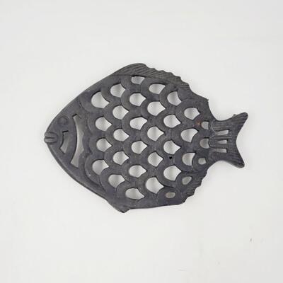 CAST IRON FISH TRIVET