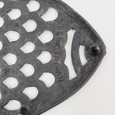 CAST IRON FISH TRIVET