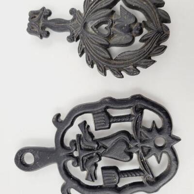 CAST IRON BRANDED SMALL TRIVET BUNDLE