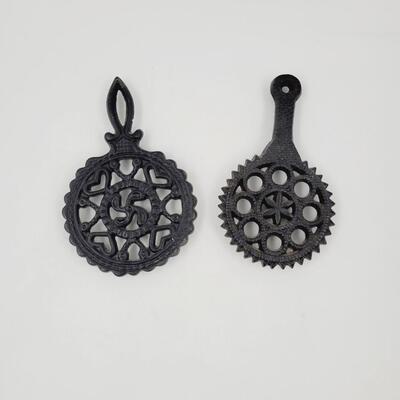 CAST IRON SMALL FUN TRIVET DUO