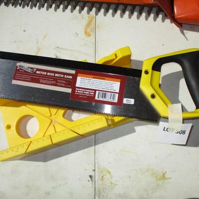 Black & Decker Hedger & Mitre Saw