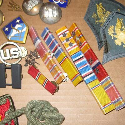 MS Collection US Military Buttons Insignia Patches Bars Pins Epaulettes Army Navy