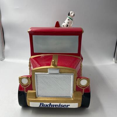 1999 Budweiser Advertising Truck
Great shape. small chip in the paint on the underside of cannister base. No other damage seen.