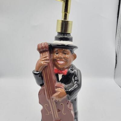 Black Americana Dispenser