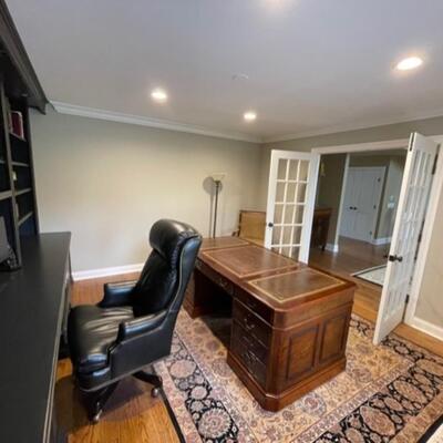 Executive leather office chair