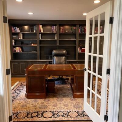 Exquisite Hand Made Area Rug