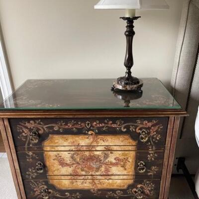 Gorgeous chest dresser