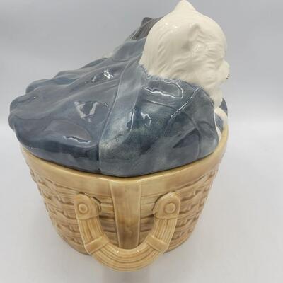 Cats Cookie Jar