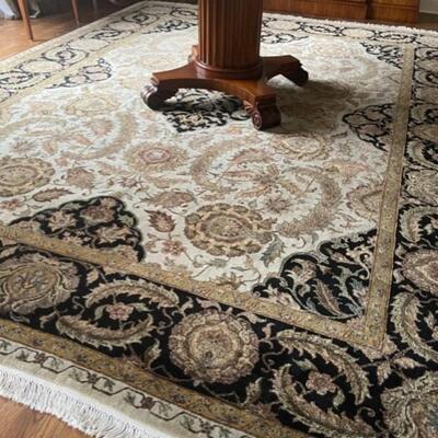 Exquisite Handmade Area Rug (Wool and Silk blend)