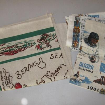 MS Vintage Souvenir Alaska Table Cloth + 3 Linen Towels 1981 Eskimos Klondike Gold