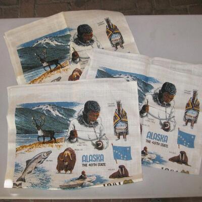 MS Vintage Souvenir Alaska Table Cloth + 3 Linen Towels 1981 Eskimos Klondike Gold