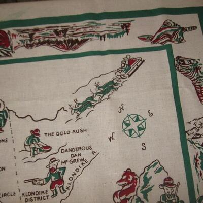 MS Vintage Souvenir Alaska Table Cloth + 3 Linen Towels 1981 Eskimos Klondike Gold