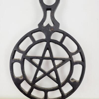 PENTACLE - STAR OF DAVID #258 CAST IRON TRIVET