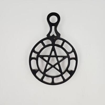 PENTACLE - STAR OF DAVID #258 CAST IRON TRIVET