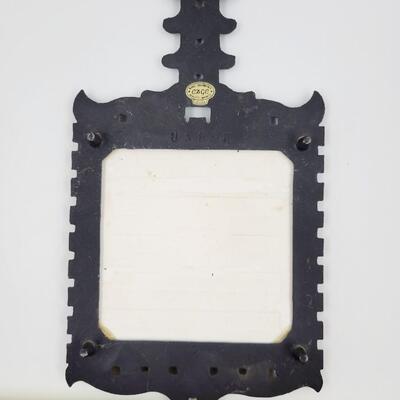 CDGC IMPORTED CAST IRON TRIVET W/ DECORATIVE TILE