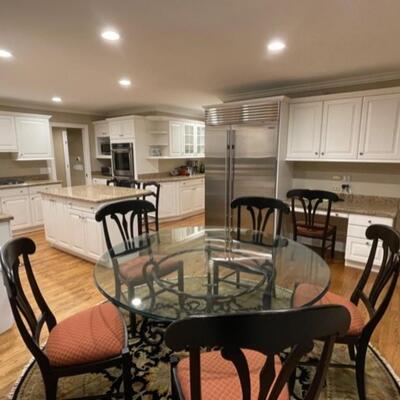 High end floor lamp in impeccable condition