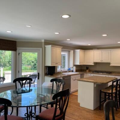 High end floor lamp in impeccable condition