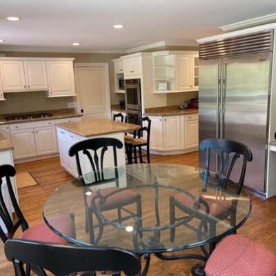 High end floor lamp in impeccable condition