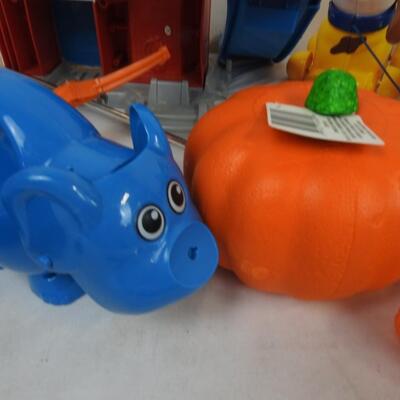 11 Toy Lot: Zeon Bow, Dog Walkers, Elephant Station, Train and Animals