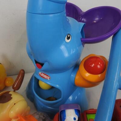 11 Toy Lot: Zeon Bow, Dog Walkers, Elephant Station, Train and Animals