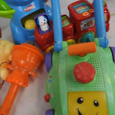 11 Toy Lot: Zeon Bow, Dog Walkers, Elephant Station, Train and Animals