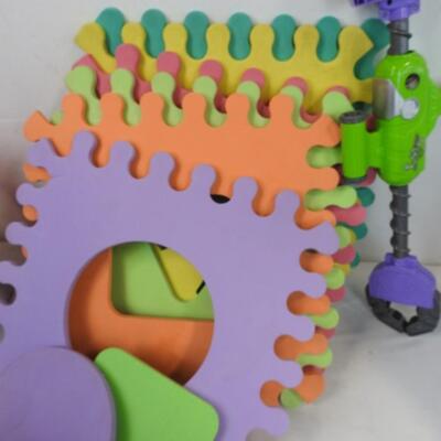 6 pc Kids, Planetarium Projector With Slides, Foam Floor Pieces, Minnie Push Car