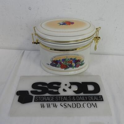 Knott's Berry Farm Foods Ceramic Canister, Good Condition