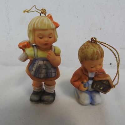 2 Goebel Berta Hummel Mini Ornament Figurines, 1997, 2  3/8in & 3in