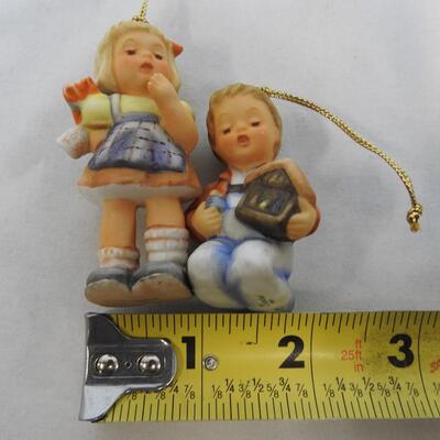 2 Goebel Berta Hummel Mini Ornament Figurines, 1997, 2  3/8in & 3in
